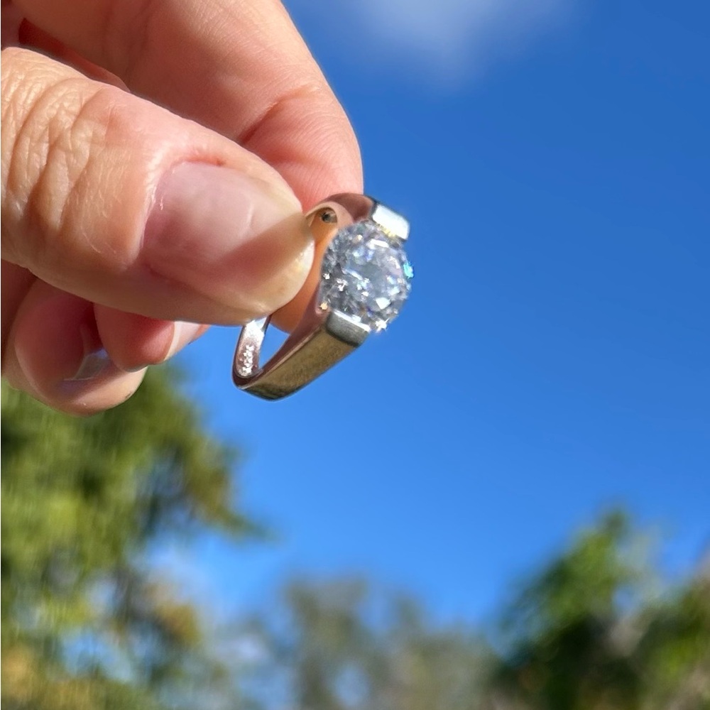 🌟3 ct CZ modern floating set ring, 925 silver band, size 7 - Picture 5 of 5